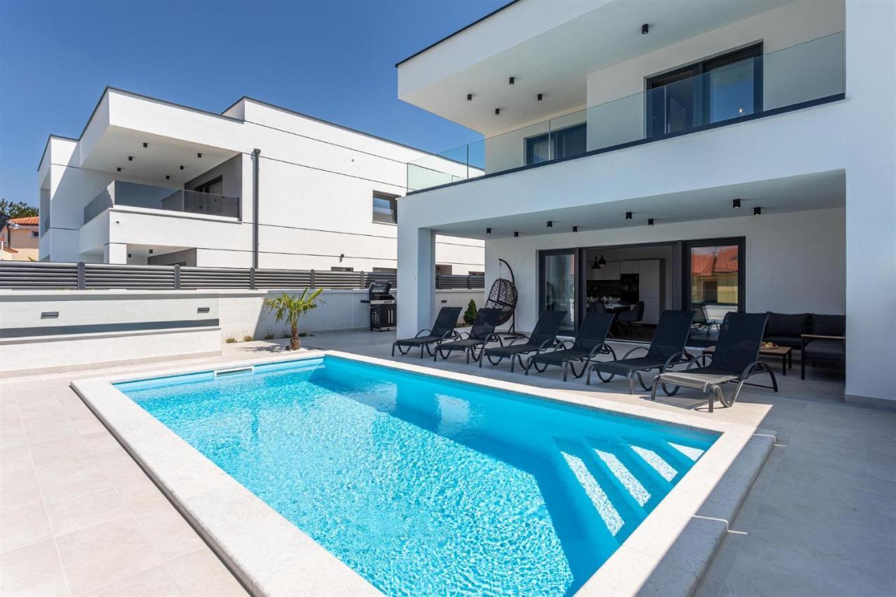 Villa Manhattan Dobrinj Exterior foto